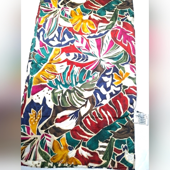 Kathie Lee Silk Scarf Tropical Leaf & Flower pattern 60 x 10 woman gift quality - Picture 5 of 6